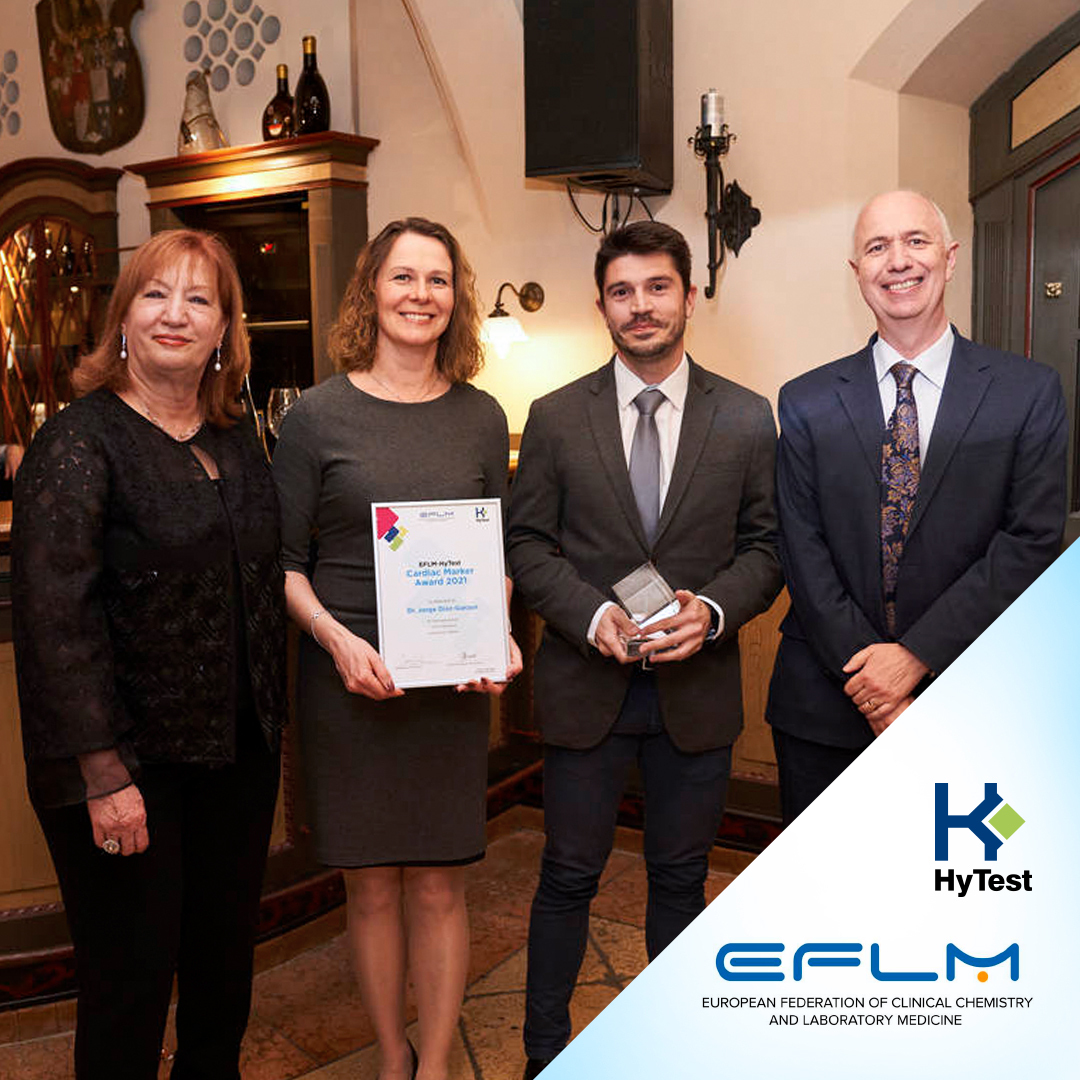 Our warmest congratulations to Dr. Jorge Díaz-Garzón, winner of the third @_EFLM-HyTest Cardiac Marker award, who finally received his award at #EuroMedLab! 

The award is given to the best published paper by a young scientist in the field of #cardiovasculardiseases.

#EML2021 https://t.co/tJpSzBrTTg