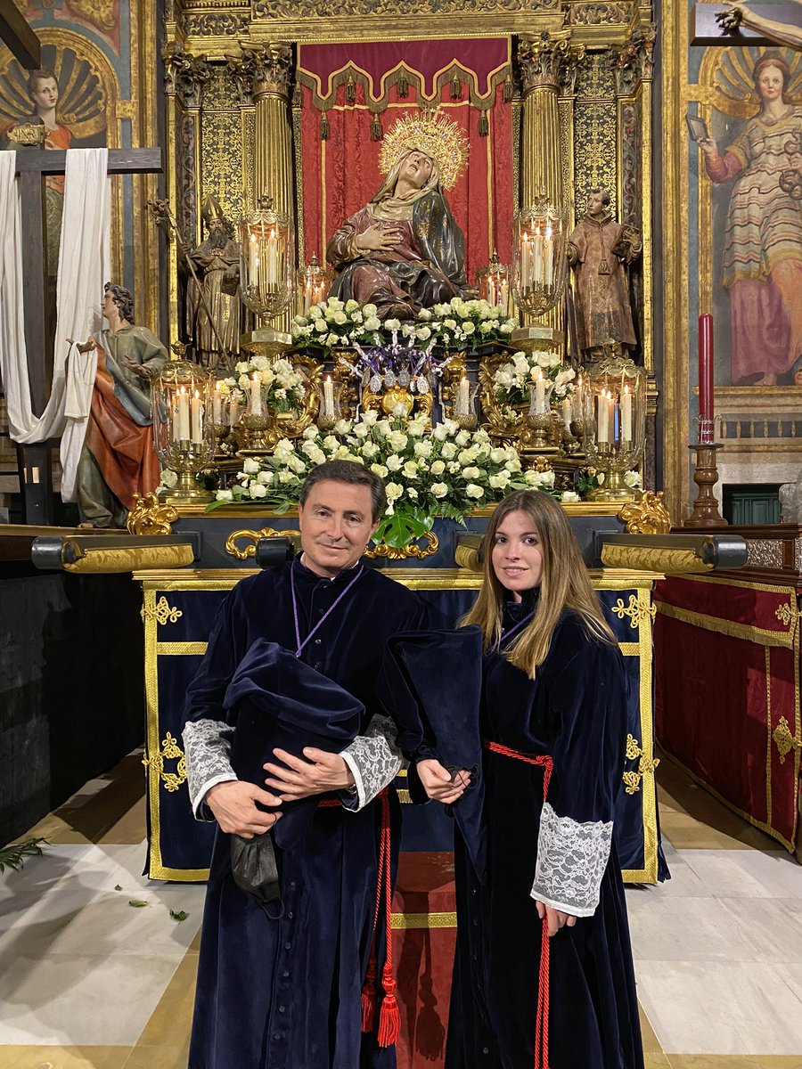 sanjosemerinero's tweet photo. 🔴 Volver a acompañar a nuestra Señora de Las Angustias al encuentro con su hijo en la calle de la amargura después de dos años tan difíciles, reconforta y refuerza mi interior para seguir adelante hasta el encuentro definitivo que cada uno tendremos.
@angustiasva #SemanaSanta https://t.co/OpRrxVOoLN