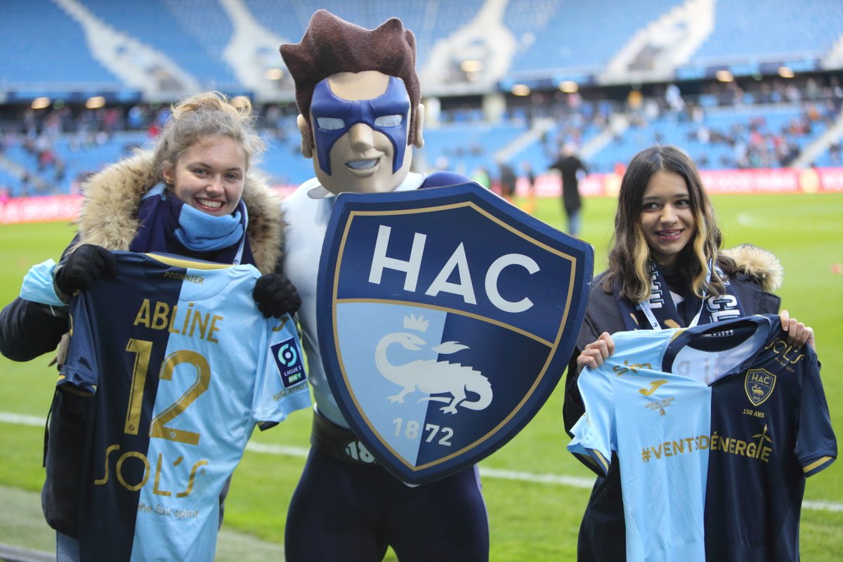 🎁 𝐉𝐞𝐮 𝐜𝐨𝐧𝐜𝐨𝐮𝐫𝐬 ! Un grand bravo à nos deux gagnantes du concours #HACxCMACGM qui ont reçu leurs maillots lors du dernier match des Ciel&Marine au @StadeOceane ! 👏🔥