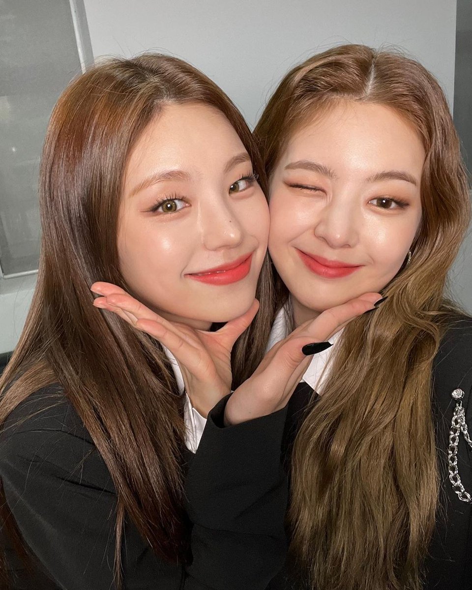 jooylia's tweet photo. https://t.co/2TgF3pyiNj