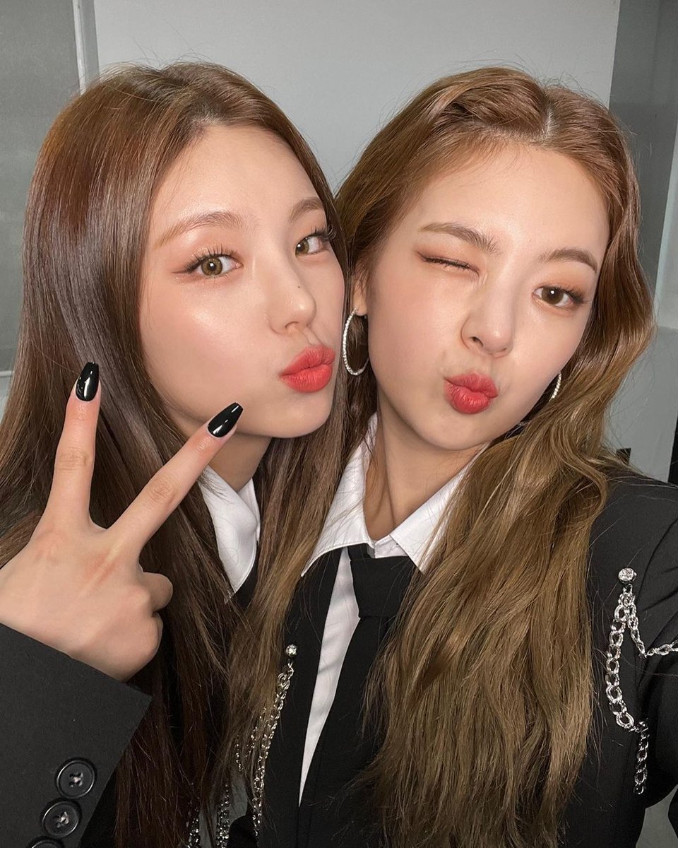jooylia's tweet photo. https://t.co/2TgF3pyiNj