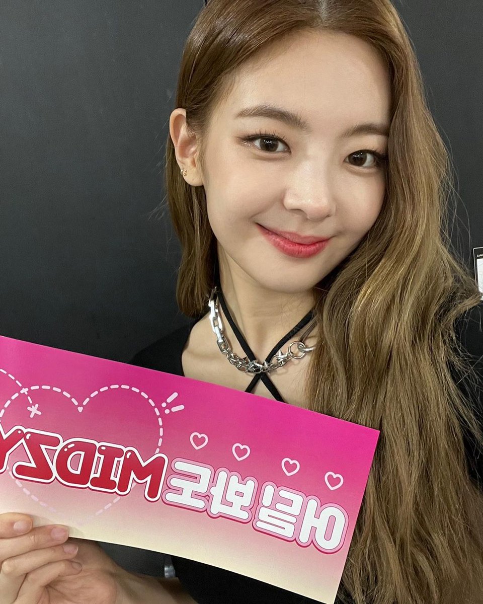 jooylia's tweet photo. 💖🙂😊 https://t.co/GTc7TGbT4v