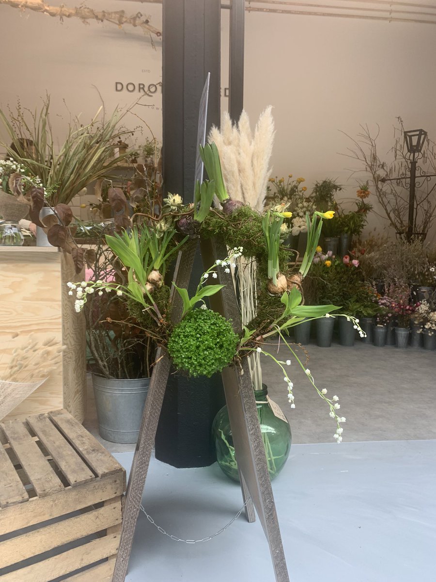 thebeeinitiati1's tweet photo. #gagging over @dorothyseedflorists new #sustainable #easter wreaths! Just amazing https://t.co/yGYUCbBG5r