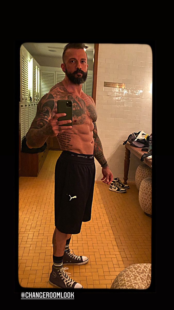 #changeroomlook
