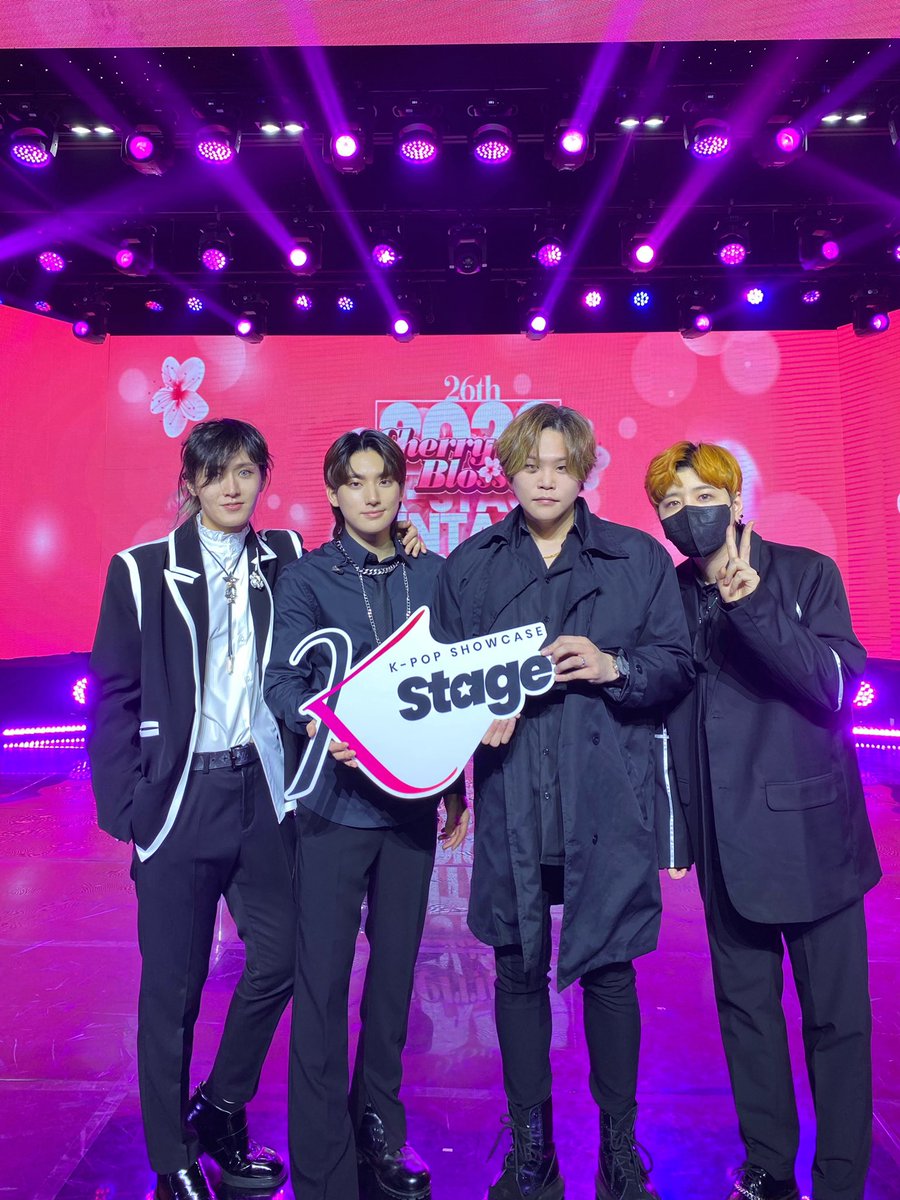K_Stage_Untact's tweet photo. 2022 K-STAGE UNTACT CONCERT
[Cherry Blossom🌸]

#껌TV 유튜브에서 다시보기💗
(03:22~) 

▶ https://t.co/4GOVIWTHQy

#KSTAGE #케이스테이지
#SEMA #세마 https://t.co/lsbWjo5SKo