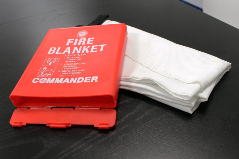 Fireline_UK's tweet photo. Did you know that there are various ways of using a fire blanket?

Find out more right here https://t.co/p3dtpdFfCE

#firesafety #FireSafetyTips #FireBlankets https://t.co/Jir2eQGBcA