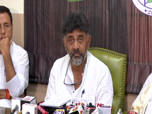 ani_digital's tweet photo. K'taka contractor death row: Congress demands corruption case against Eshwarappa
Read @ANI Story | https://t.co/hZiunFE9Ax
#Karnataka #Contractordeath #Congress https://t.co/uAjtk7mXq9