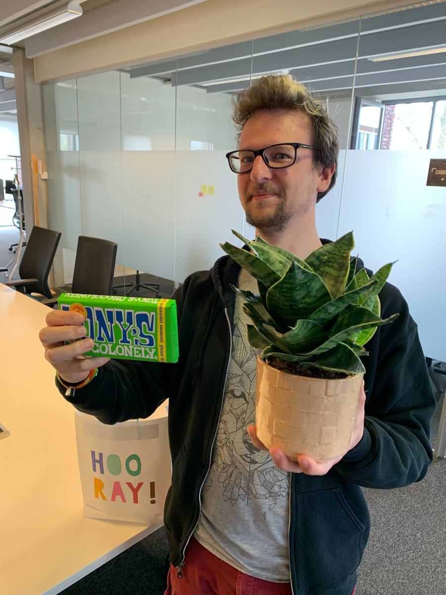 HOORAY! 🥳💜

We vieren feest want Thomas Timmermans versterkt al 1 jaar ons team. 
We zijn enorm blij met jou erbij! 🤩

Wil jij ook deel uitmaken van ons team? 
Join us! 👉🏻 buff.ly/3DViTNm

#collega #proficiat #team