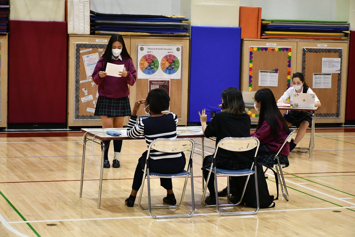 SiSHStweets's tweet photo. Students use their problem-solving and innovative thinking skills to research and organize their ideas into a persuasive argument during our Inter-House Debate Competition today. https://t.co/Cppy83UUdz