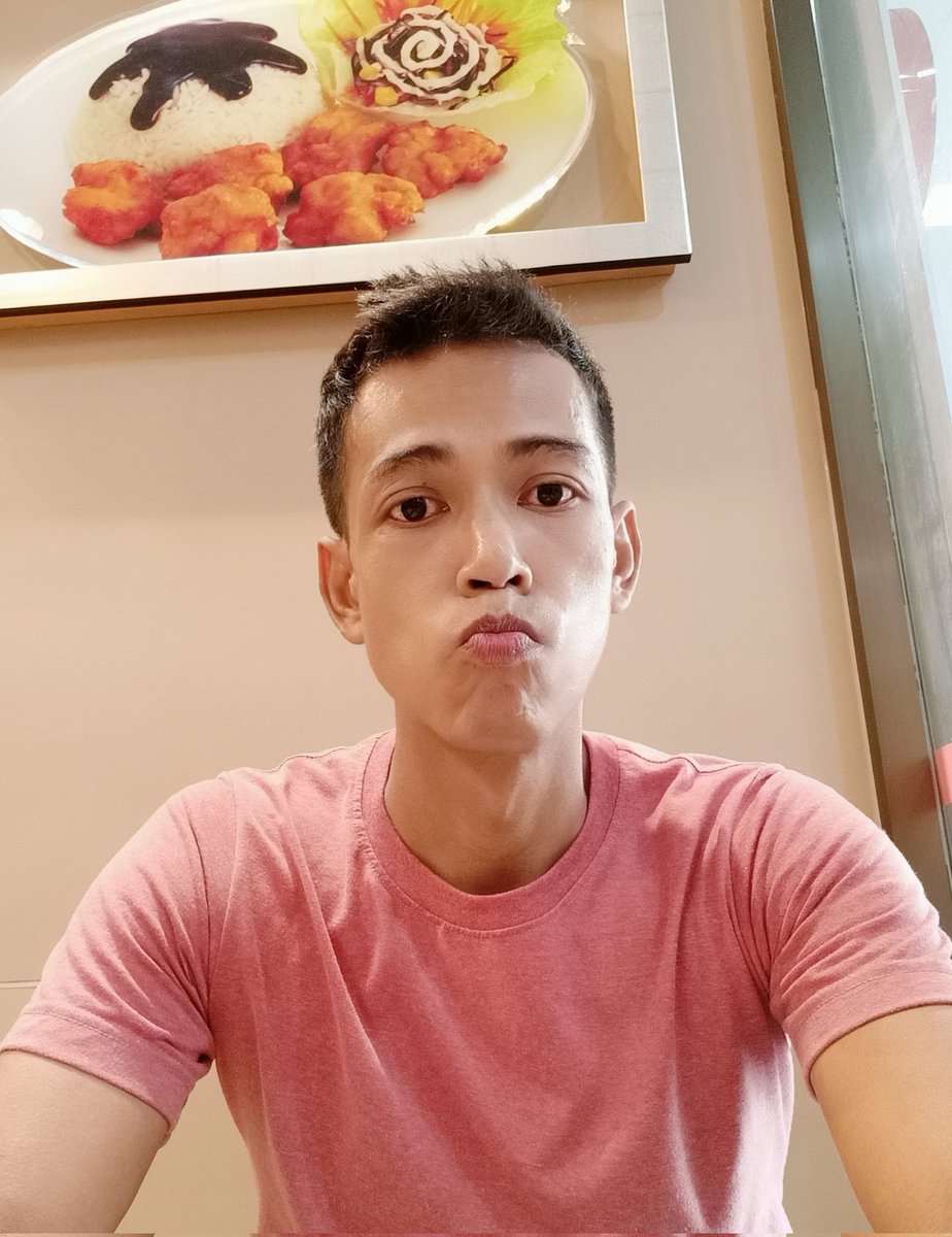0just_0's tweet photo. หยุดยาวๆแต่ละที ร้านข้าวแถวบ้านปิดหมด .... แย่เลย 😓😓 https://t.co/XG1w8WBWZ2