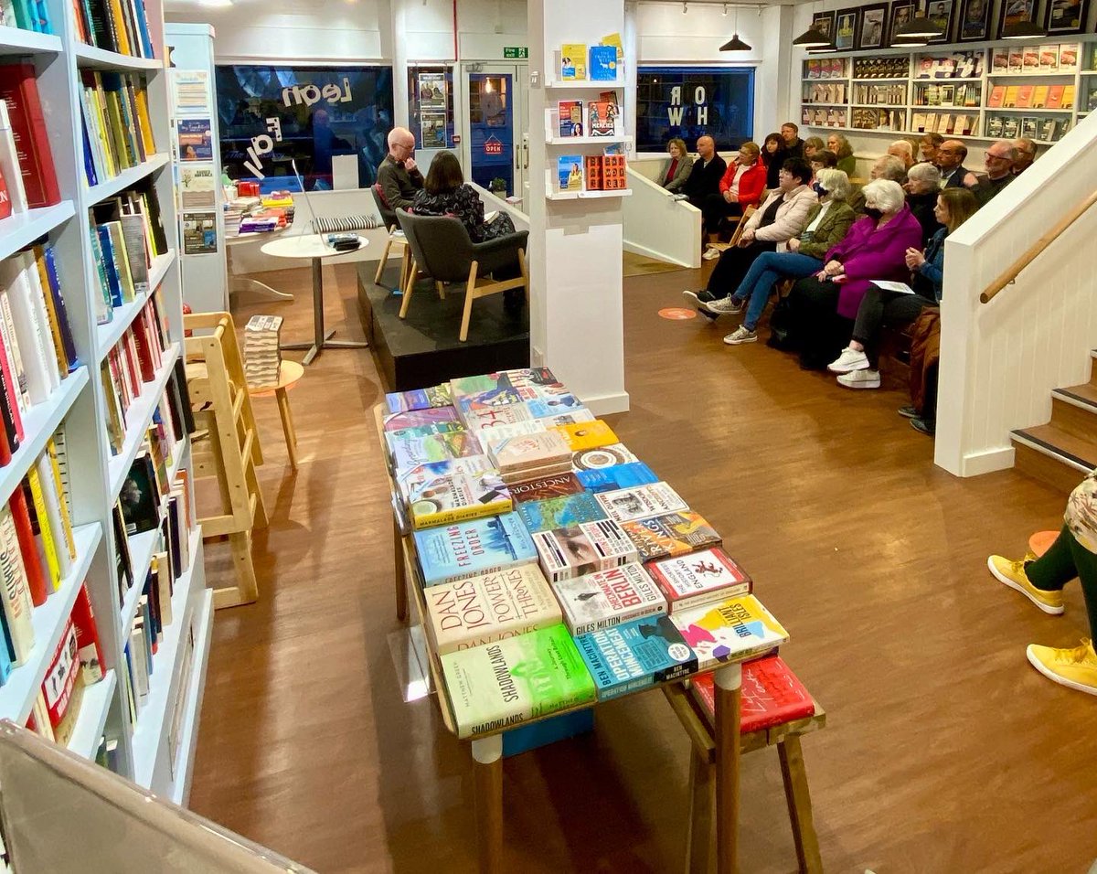BookaBookshop's tweet photo. He made it! Great to host an event with @jon_mcgregor last night as his βTour de Bookshopsβ overnighted in #Oswestry Our thanks to Jon, to @caro_e_lang & everyone who came along. #LeanFallStand @HarperCollinsUK https://t.co/Sn141hk623
