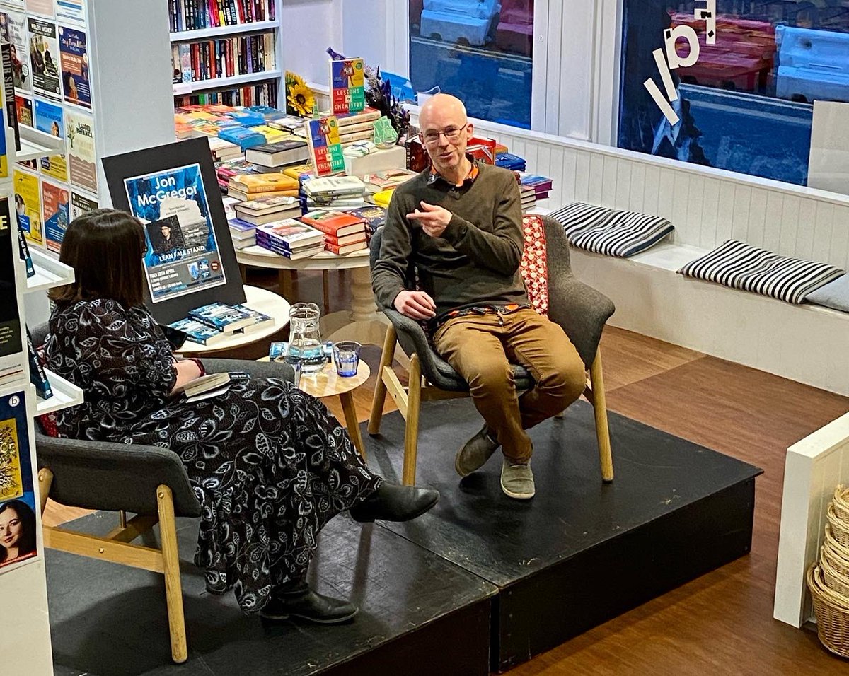 BookaBookshop's tweet photo. He made it! Great to host an event with @jon_mcgregor last night as his βTour de Bookshopsβ overnighted in #Oswestry Our thanks to Jon, to @caro_e_lang & everyone who came along. #LeanFallStand @HarperCollinsUK https://t.co/Sn141hk623