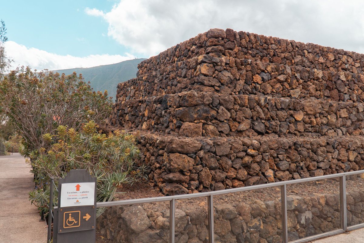 CanIslandsGreen's tweet photo. Did you know that there are pyramids in the Canary Islands?🗿 If you are curious about the history, then this is your chance to discover @PiramidesGuimar 🙌🏻

While visiting this place you can explore the museum, different outdoor trails and also the poison garden.🥀

Thank you! https://t.co/tmZI0WDu9E