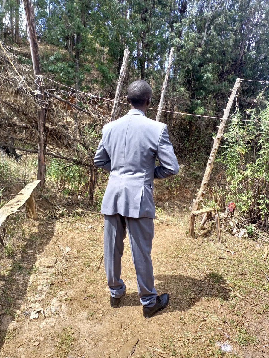 _CrazyNairobian's tweet photo. "Movement is by running" https://t.co/FwULs9m8yd