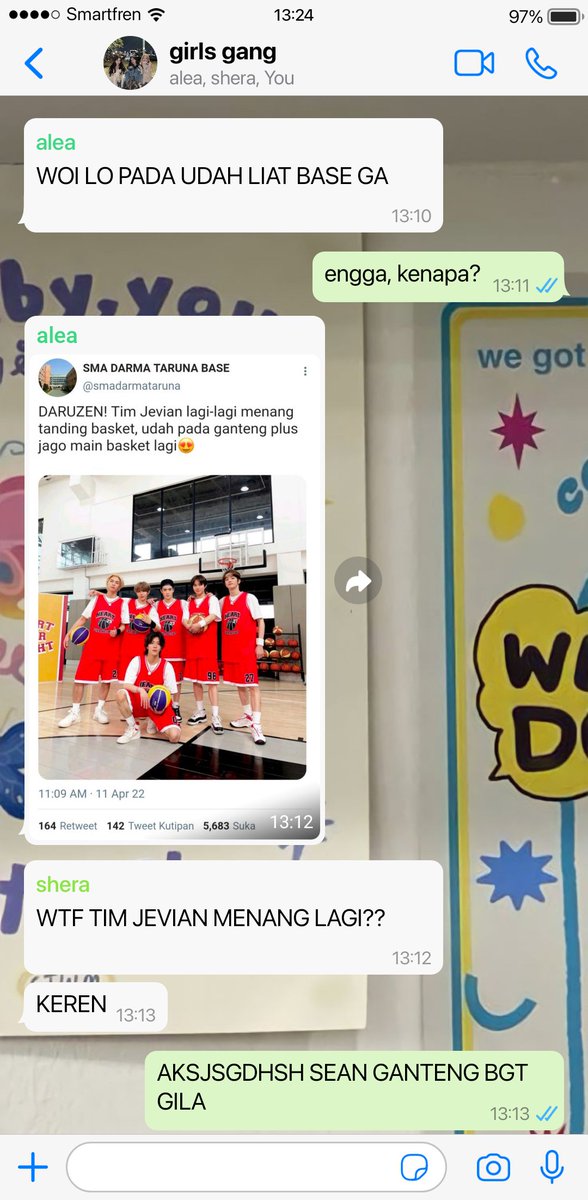 chalvrn's tweet image. "ga gampang buat deketin anak basket"
.
.
— sungchan tweets au