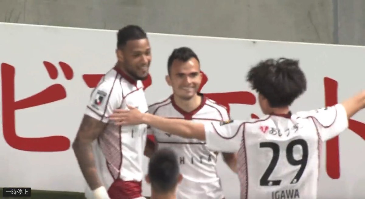 京都がマルティノスの逆転弾で札幌に競り勝ち単独首位 柏は鵜木のプロ初弾など３発で鳥栖に快勝 ルヴァン杯c組 サッカーダイジェストweb