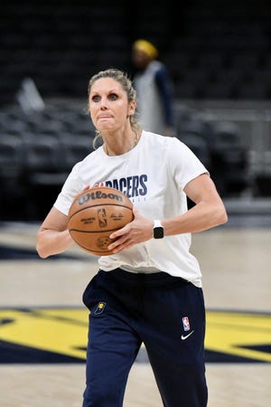 Hey There! Here's a New Post On: Pacers assistant coach Jenny Boucek is single mother, NBA trailblazer....Check it out. https://t.co/dggwvsdLPw  #NBA #NHL  #NFL https://t.co/gOf7elQSYV