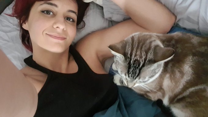 Gooood Morning yes this is my real just woke up face no makeup no styled hair no bs 😂 https://t.co/u<a href="/tag/mvsales"class="tags"><span>#mvsales</span></a>