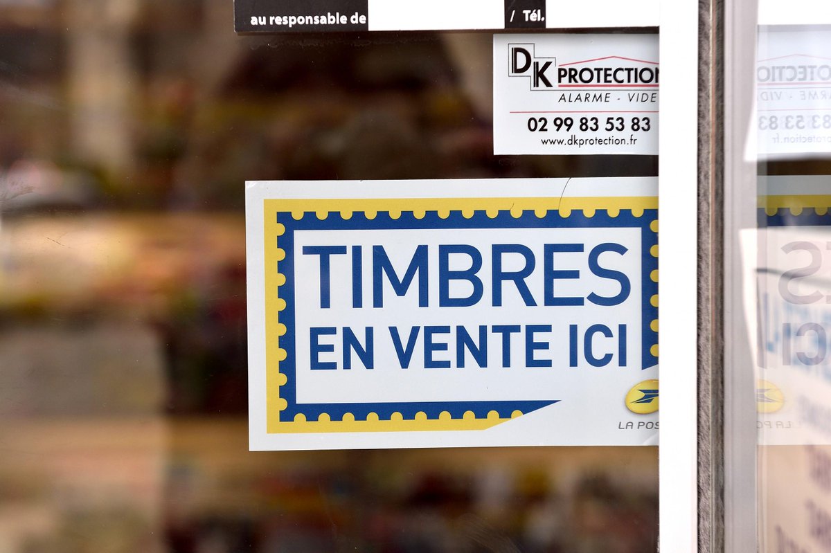 LesBuralistes's tweet photo. Un relais @GroupeLaPoste au #bar-#tabac 💛♦️
"Je me suis, engagée dans cette démarche pour maintenir dans la #commune, au plus près des habitants, un service de #proximité". 💬
👉 #Affranchissements, vente de #timbres et d’#enveloppes sont assurés. 💌
🔗https://t.co/j8dpfomLib https://t.co/Yc2tjgdtX0
