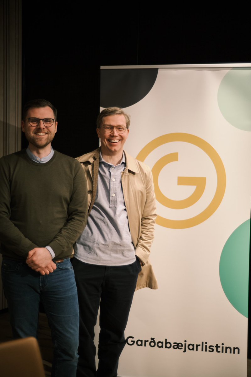 Við þökkum gestum okkar <a href="/saevarhb/">Sævar Helgi Bragason</a> og <a href="/gislimarteinn/">Gísli Marteinn</a> fyrir frábæran fund um samgöngumál út frá lífsgæðum og loftslagsmálum í gærkvöldi. Við förum full innblásturs inn í vorið! ☀️