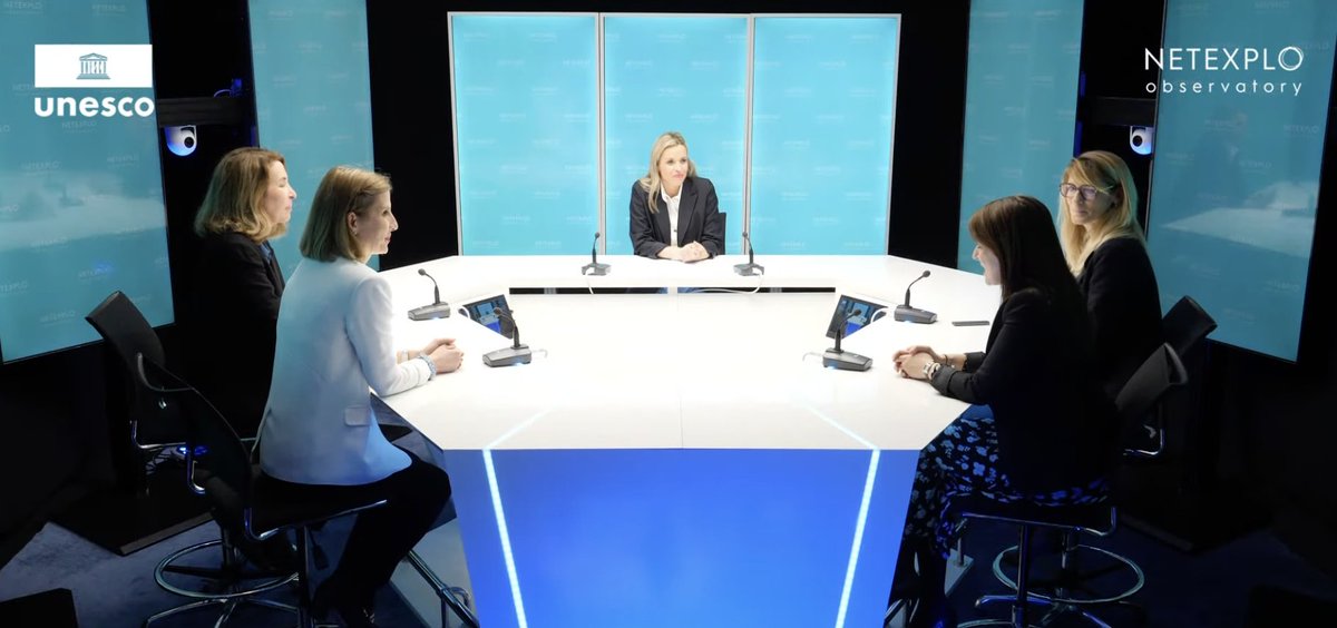 Netexplo's tweet photo. 💬 @anne_bioulac, VP @capgeminiinvent, et @najbenj  DirMarketing &amp; Com @OUIGO @GroupeSNCF partagent leurs expériences en la matière.

Auto-censure et syndrome de l'imposteur, mais aussi volonté de trouver une façon d'être authentique, sont des vécus communs des femmes dirigeantes https://t.co/Ym16cMrPXR