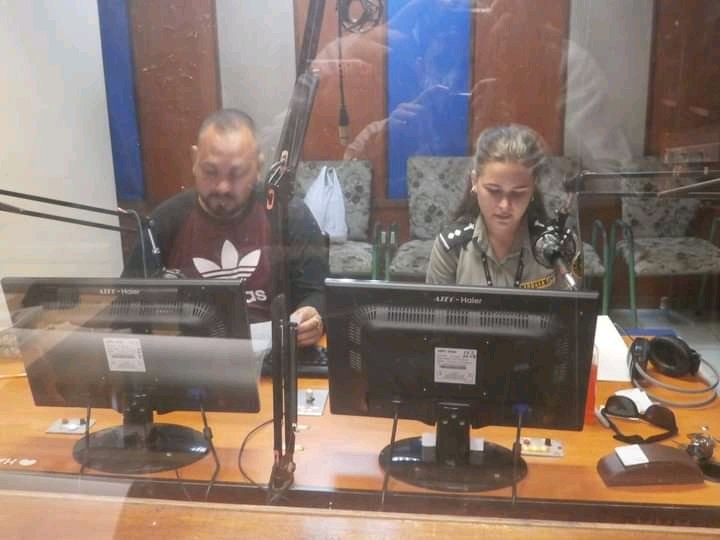 Participa #AduanaCiegoDeAvila en programa radial donde se abordó todo lo relacionado con el Menaje de Casa, el intercambio con los radioyentes fue fructífero y muy ameno #VamosConTodo #AduanadeCuba