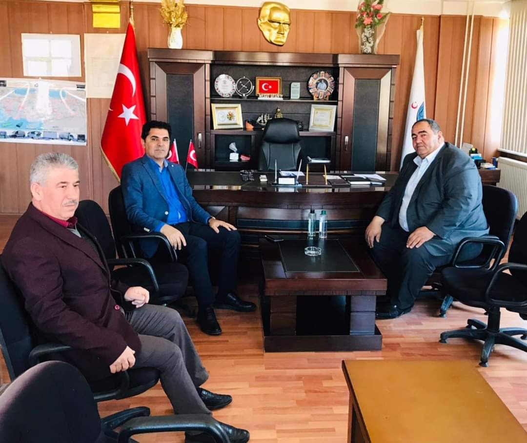 dsi_18_blgmd's tweet photo. Bölge Müdürümüz Sn.Rahmi ŞAHİN, #Afyonkarahisar #Şuhut #Karaadilli Belediye Başkanı Sn.Mesut ULUSOY''u makamında ziyaret ettiler. https://t.co/SvQ15cvWSp