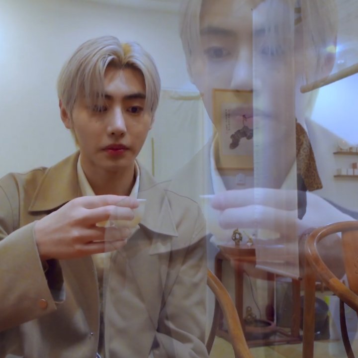 yzyvll's tweet photo. "Dahil sa'yo ako'y matapang 🎶Dahil sa'yo ako'y lalaban🎤"

me thinking: NASOBRAHAN YATA SI Iñigo SA TAPANG MGA BHEI. PATI SAUSAGE🌭 NIYA NILABAN NA. AY BEH WORLD WAR 4 NA BA KAGAD?. https://t.co/ZcFmxBnF2f