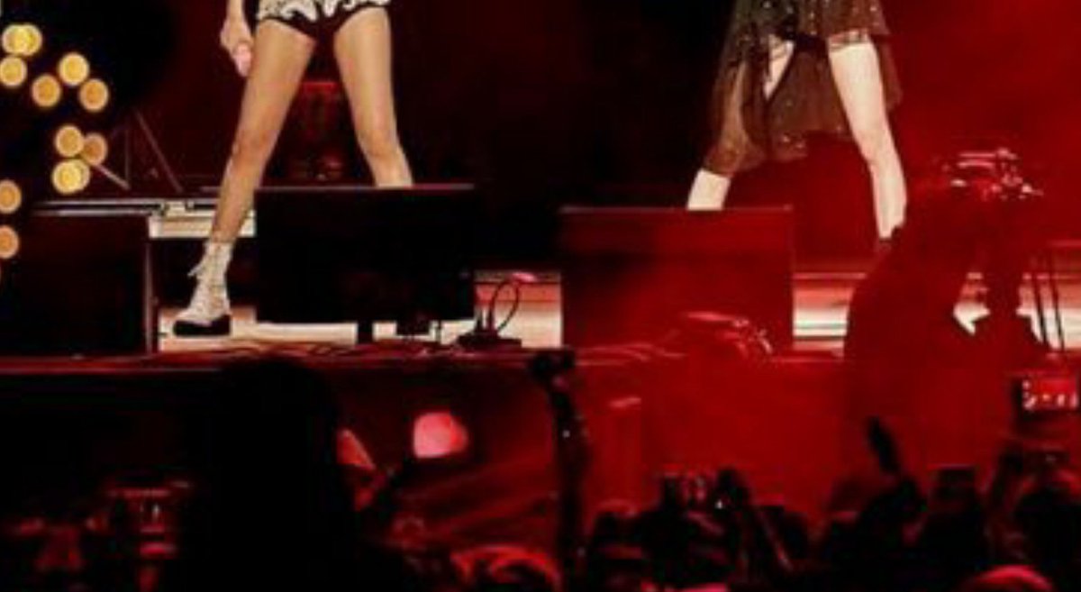 jnkfulls's tweet image. blackpink 3 years ago at coachella