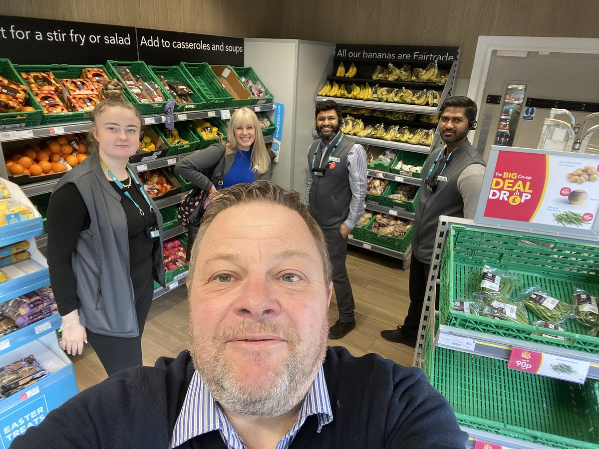 Colleague safety visits have started on SO0403 with <a href="/Vicky66405051/">Vicky</a> in our Galleons Point store. Great to see so many colleagues and <a href="/mijumic79/">mijanul chowdhury</a> have stayed behind to see us. #ItsWhatWeDo