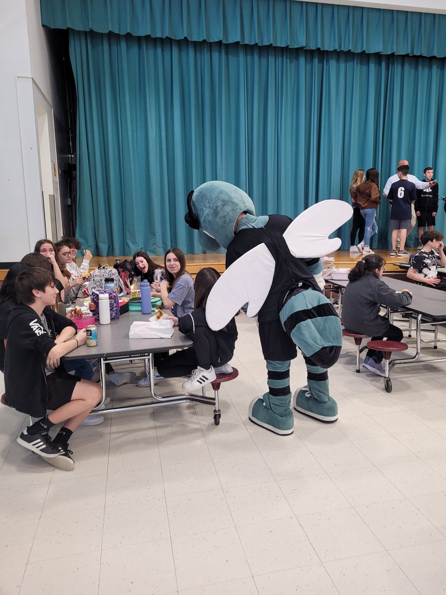 HowellTwpMSN's tweet photo. It was so great seeing Howie the Hornet today at MSN.  Thank you to the PTA for organizing a great fundraiser with donuts and pretzels.  #HTPSCommunityEngagement #HornetSpiritHowellPride #HTPSSEL https://t.co/67CbYlC86q