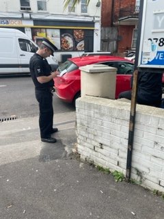 PCSOHarold's tweet photo. Bournemouth South NPT  have been able to safeguard a vulnerable male who drove from London to Bournemouth with thoughts of harming himself . Thankfully he is now being safeguarded with the appropriate professionals;
the benefits of high visibility patrols. 
#Dorsetpolice #PCSO https://t.co/8kcESZxlJN