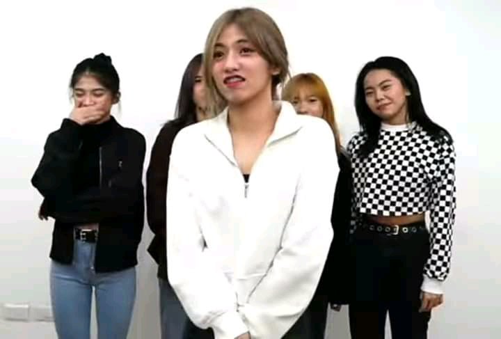 zaia_ayla's tweet photo. Yung panay tanong yung kaklase niyong Bida Bida.

 KAIA UNIT2 MENPA
#BLAHBLAHbyKAIA #KAIA #KAIA_Unit2MENPA https://t.co/cBMqcZ2FUo