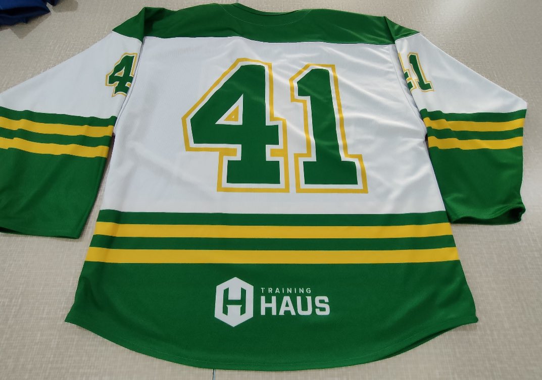 Winz026's tweet photo. Hey Mavs!!

For those squirt/peewees signing up for Mavericks Youth STP this summer, a sneak peek of your jerseys! Looking forward to a summer of hard work &amp; building your game! 

Register: https://t.co/9VUwzffEN5

@MVIYOUTHHOCKEY @MvhsHockey #traininghaus #buildfromwithin https://t.co/DO2Xo8HzBV