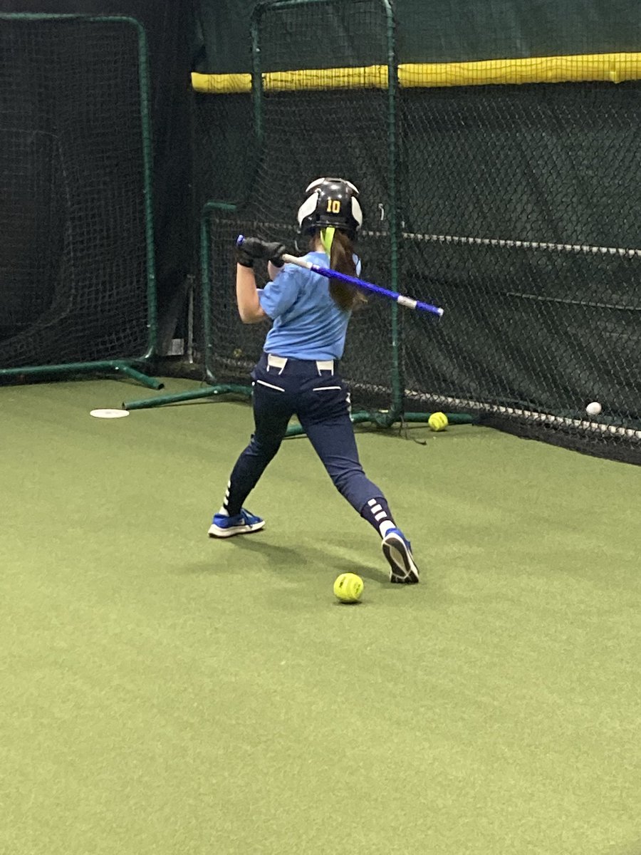 Coach_King3's tweet image. Great First Practice for Ellis Landscape Last Night!! #LastToFirst #TownBall #Softball10 #LoveCoaching