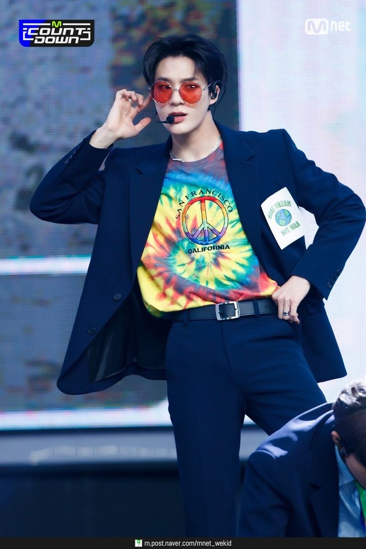 jjeennoolee23's tweet photo. DAY 14🐶👑

Q : "Fav Jeno Performance"
A : pokonya paling suka performance" jeno tuh di era ridin, boom, resonance 90's love, hello future yang outfit agent🤩🤩❤️❤️

#JENO #제노 #NCTDREAM
#23Days_Jeno_Challenge 
#23일_제노_첼린지 
@NCTsmtown_DREAM https://t.co/zkXTca3jsJ
