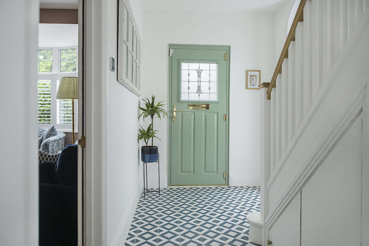 SolidorLtd's tweet image. A beautiful new door should never compromise on security. That’s why we have partnered with @avocetabs to offer one of the UK’s most secure locks – the ABS Master.

Find out more here: bit.ly/3r2LlHx

#Solidor #doorsecurity