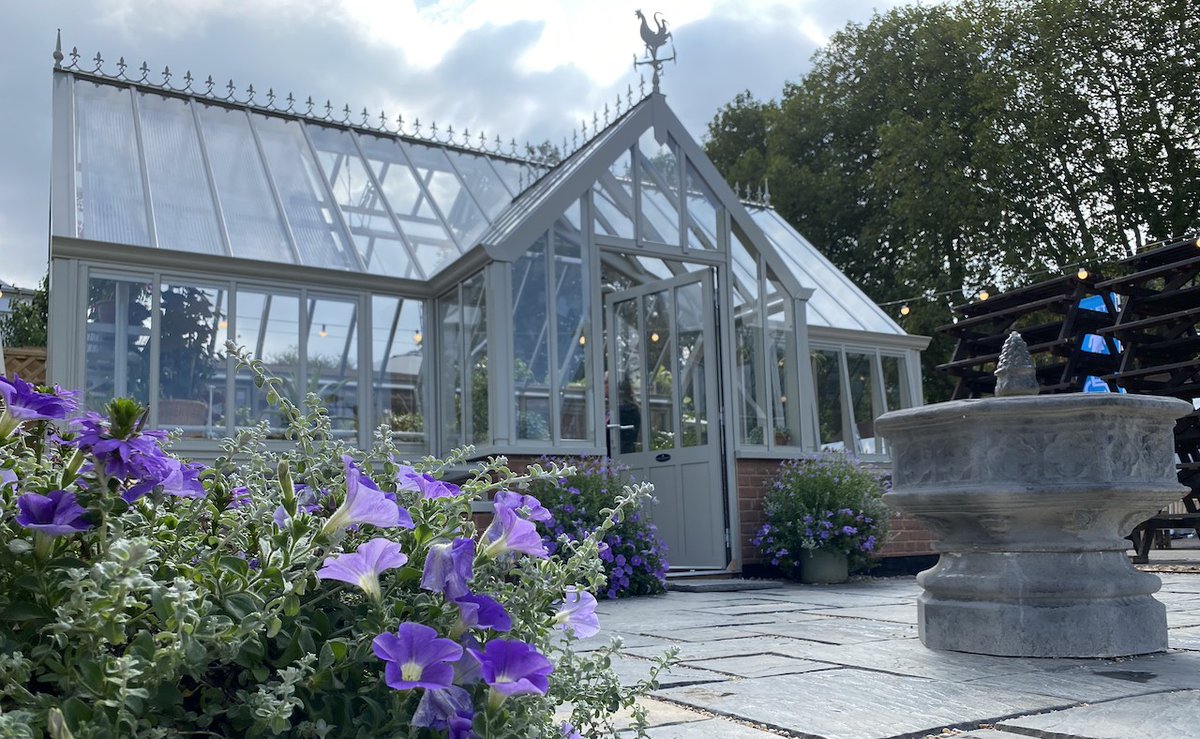 GriffinGlasshse's tweet photo. The excitement is building for #RHSChelsea, @The_RHS 's most famous show.
We're thrilled to be taking part once again, and to get back to more of what we know and love: talking to people about glasshouses!
Find out more about our plans:
https://t.co/yDXxOgOTtR
#RHSShows #RHS https://t.co/IByldZ6tum