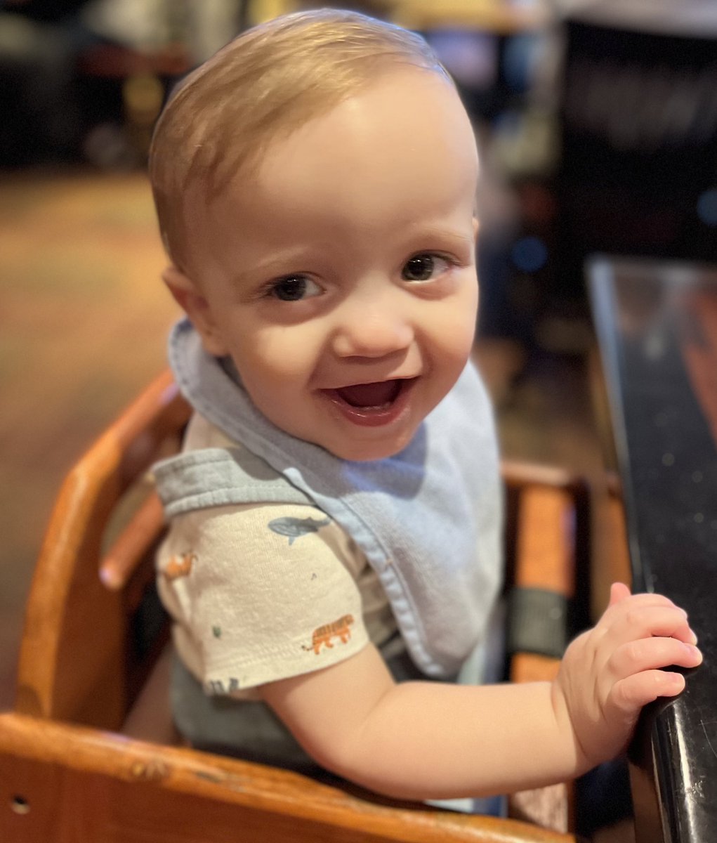 GaylorRebekah's tweet photo. In love with all of these faces 😍😍😍😍 #fraserleland #outlanderbaby #kingofbabies #babyfraser https://t.co/5qaWPhj6Cw