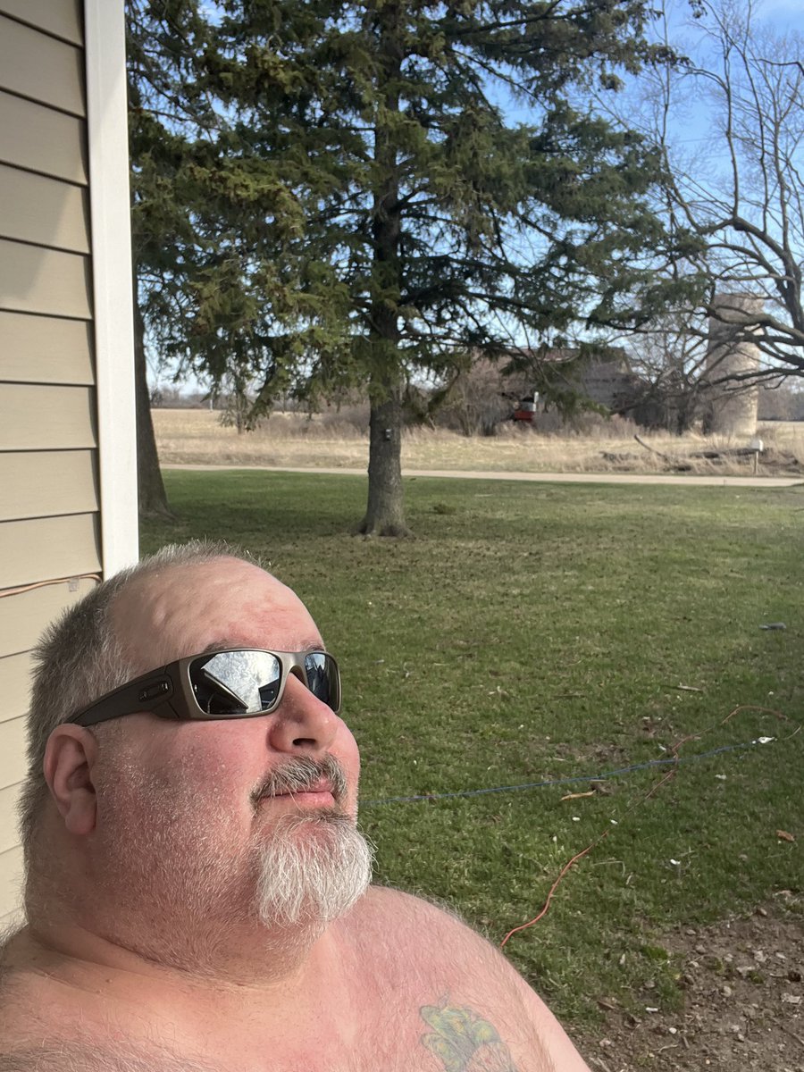 MikeMoody77's tweet photo. Enjoying the sunshine!!!! https://t.co/PJzeM3vj4m
