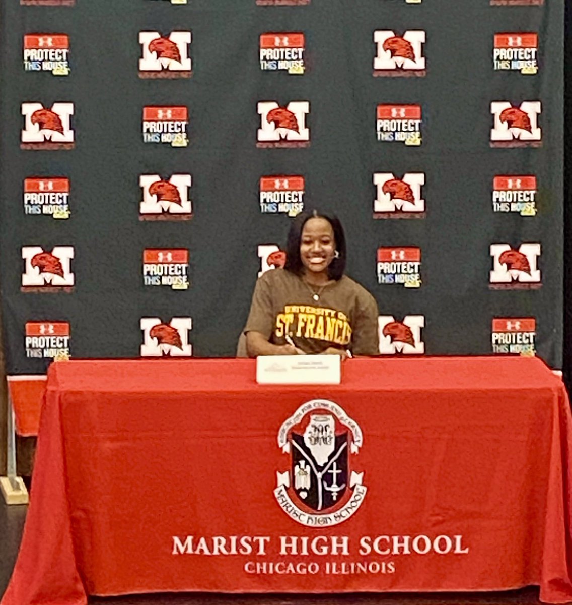 🏀Congrats today to Le’lani Harris, signing N-L-I to continue her playing career @ University of St. Francis in Joliet🏀