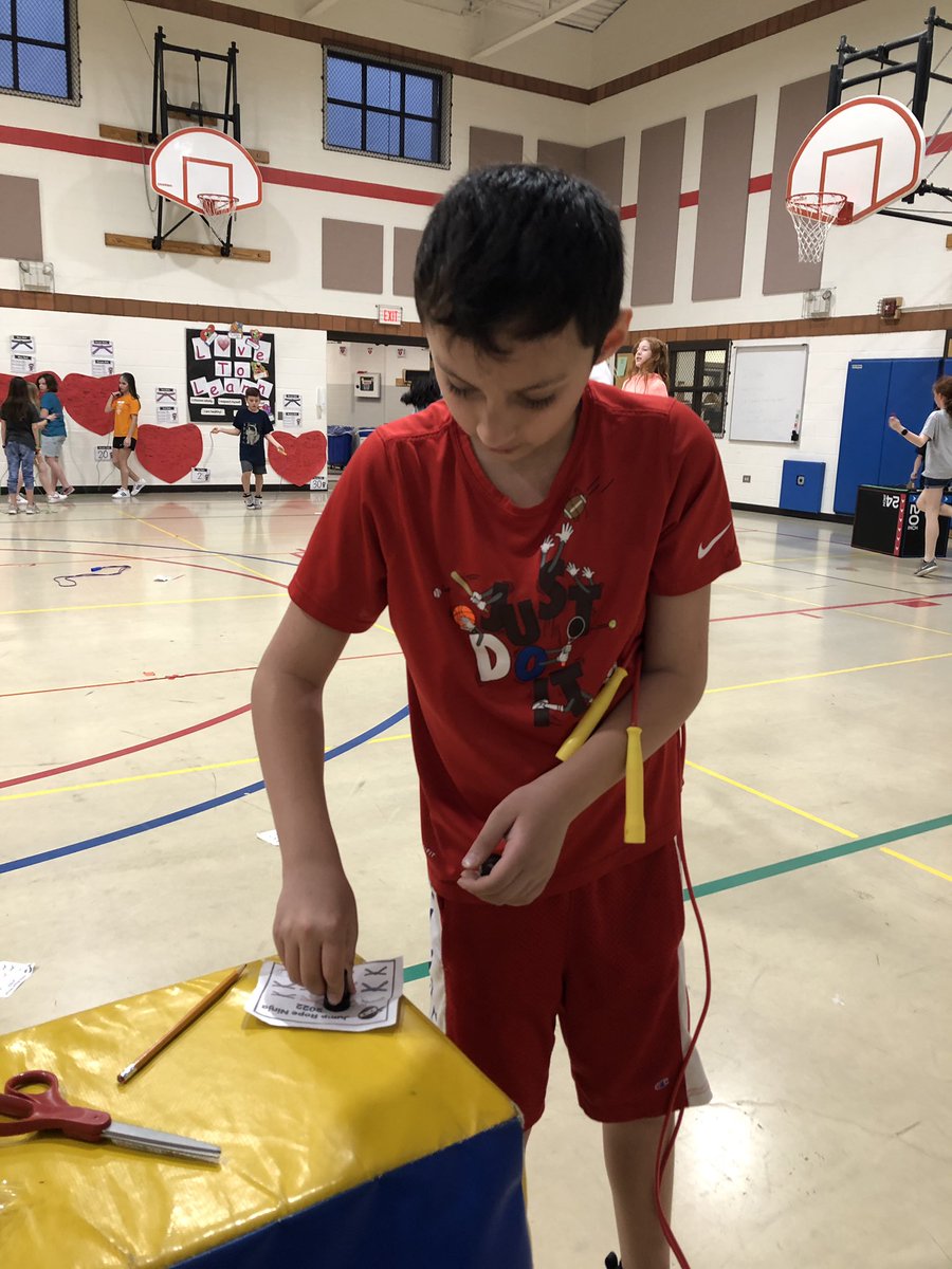 MrsGrossoPE's tweet photo. Are you a jump rope ninja 2022 !!! Love to learn #engaged @CarpenterD64 https://t.co/rMrCf47zfV