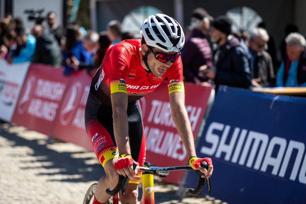 “Today I never gave up on the bike, and I also never gave up when I was out of contract. I am just very thankful to this team", said <a href="/toseanandbeyond/">Sean Bennett</a> after his 7th place in the queen stage of the Tour of Turkey. 

Read: chinaglorycycling.com/zh/post/bennet…

#TUR2022 #ForGlory