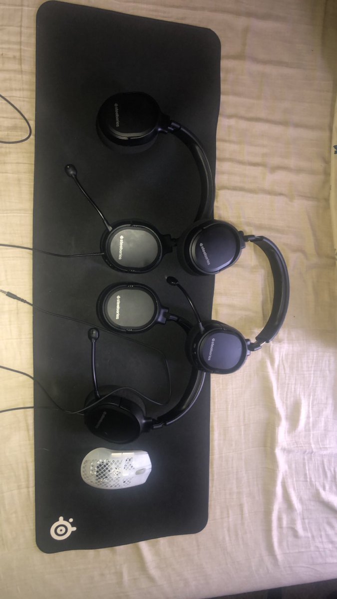 _Tryzv's tweet photo. @SteelSeries now I just need a keyboard https://t.co/YXtbzdQWeF