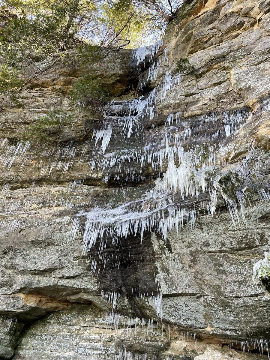 ralphcovert's tweet photo. Ice is water pretending to be stone. 

Be ice. Be stone. Be yourself. Be happy. Be sad. Most important — just be. You are alive today. Live. https://t.co/nU40M6ZhT1