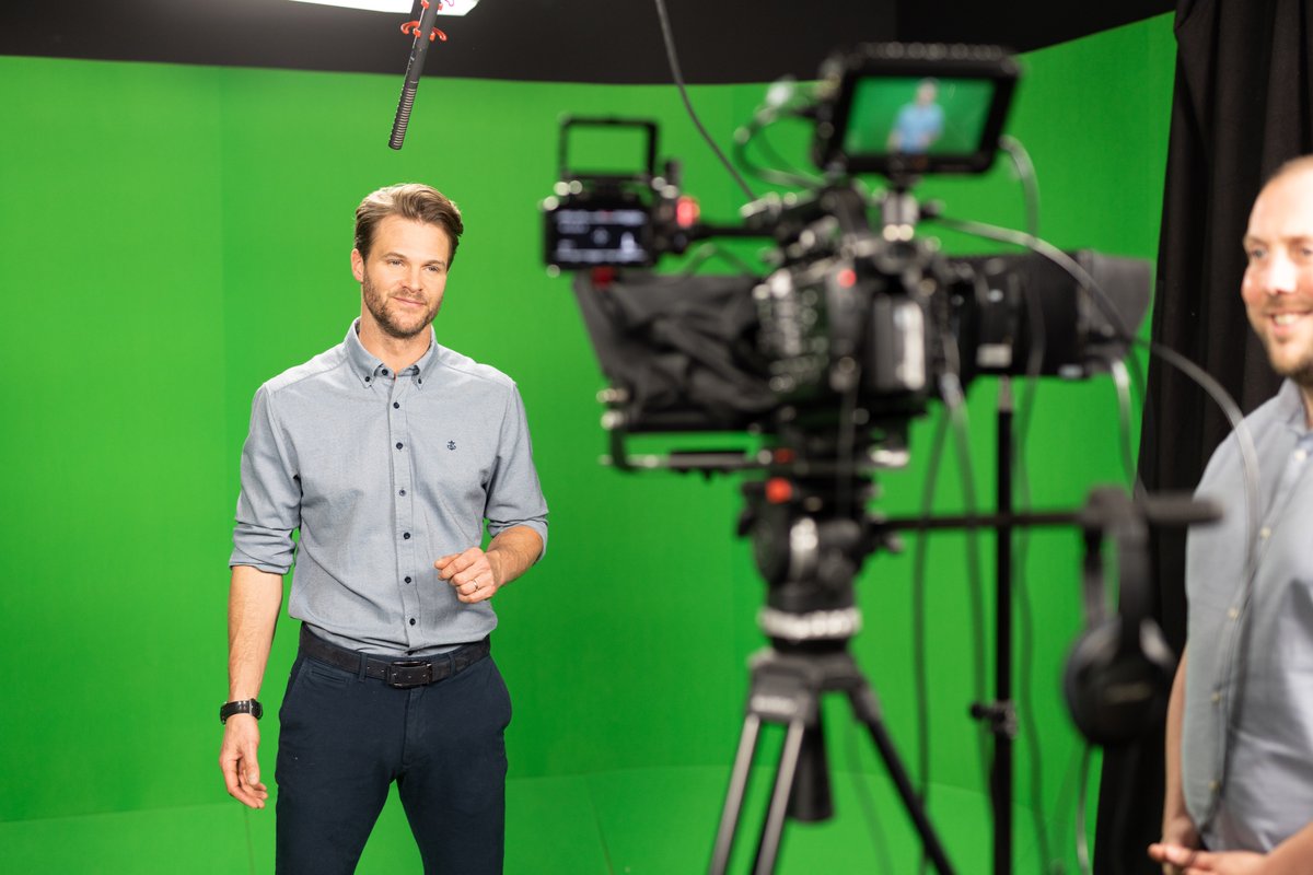 colabcreationuk's tweet photo. University of Derby Filming!!🎥📚 

Last Friday, Dan Lamoon &amp; Domonic Whiting were at a full day shoot filming the Derbyshire Excelerator. Here are some BTS photos we got at the university's studio with Jamie as the main presenter. Had a great time working with Marie &amp; the team!! https://t.co/071f6VceJA