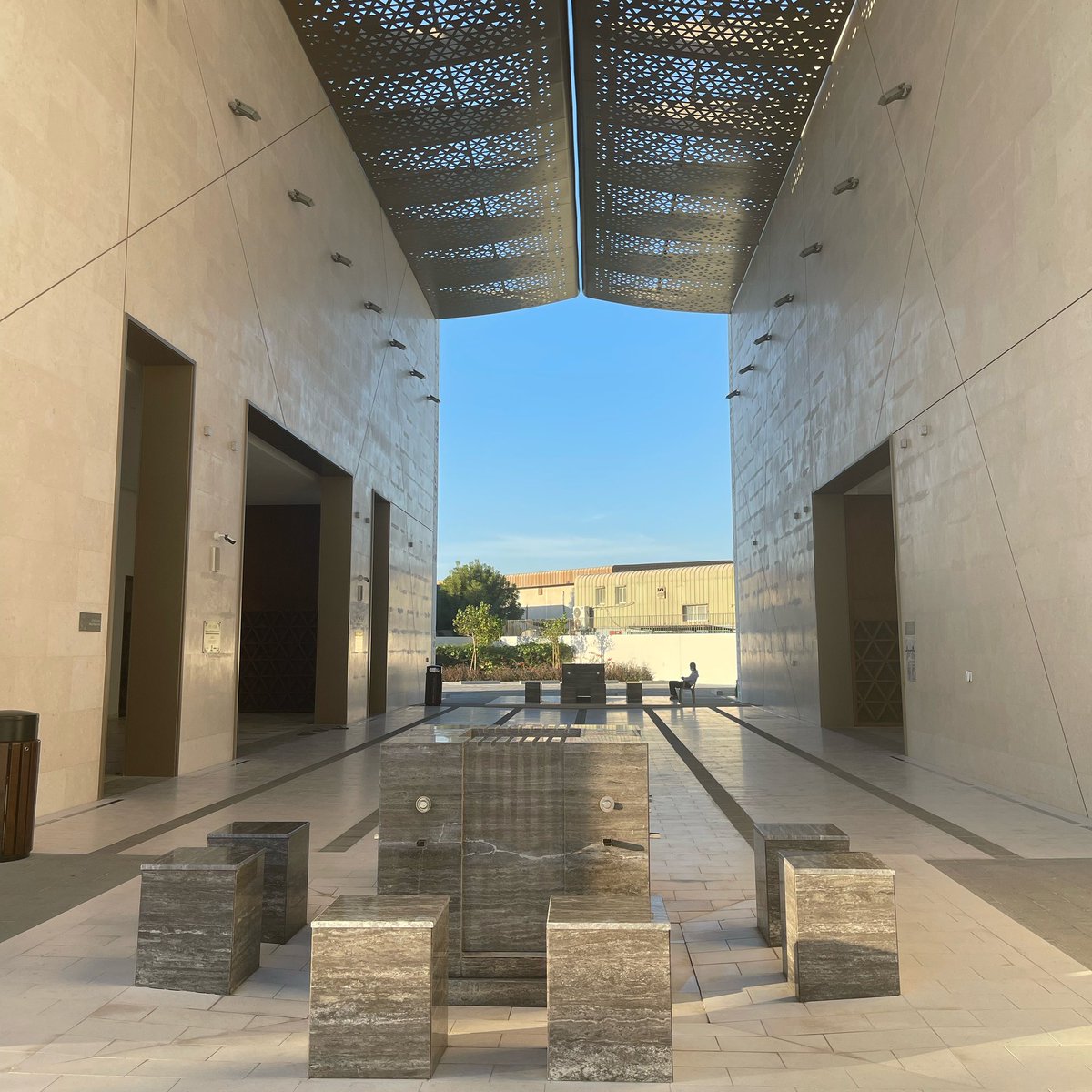 milacat's tweet photo. Purity, simplicity, solids and voids, lights and shadows games, the Mohammed Abdulkhaliq Gargash #Mosque designed by #architect @sumayadxb @DabbaghArch embodies the perfection of contemporary essential lines. More in my piece on @MediasetTgcom24 https://t.co/E30xmVLH5g #Dubai https://t.co/L5Yw0JQ5bK