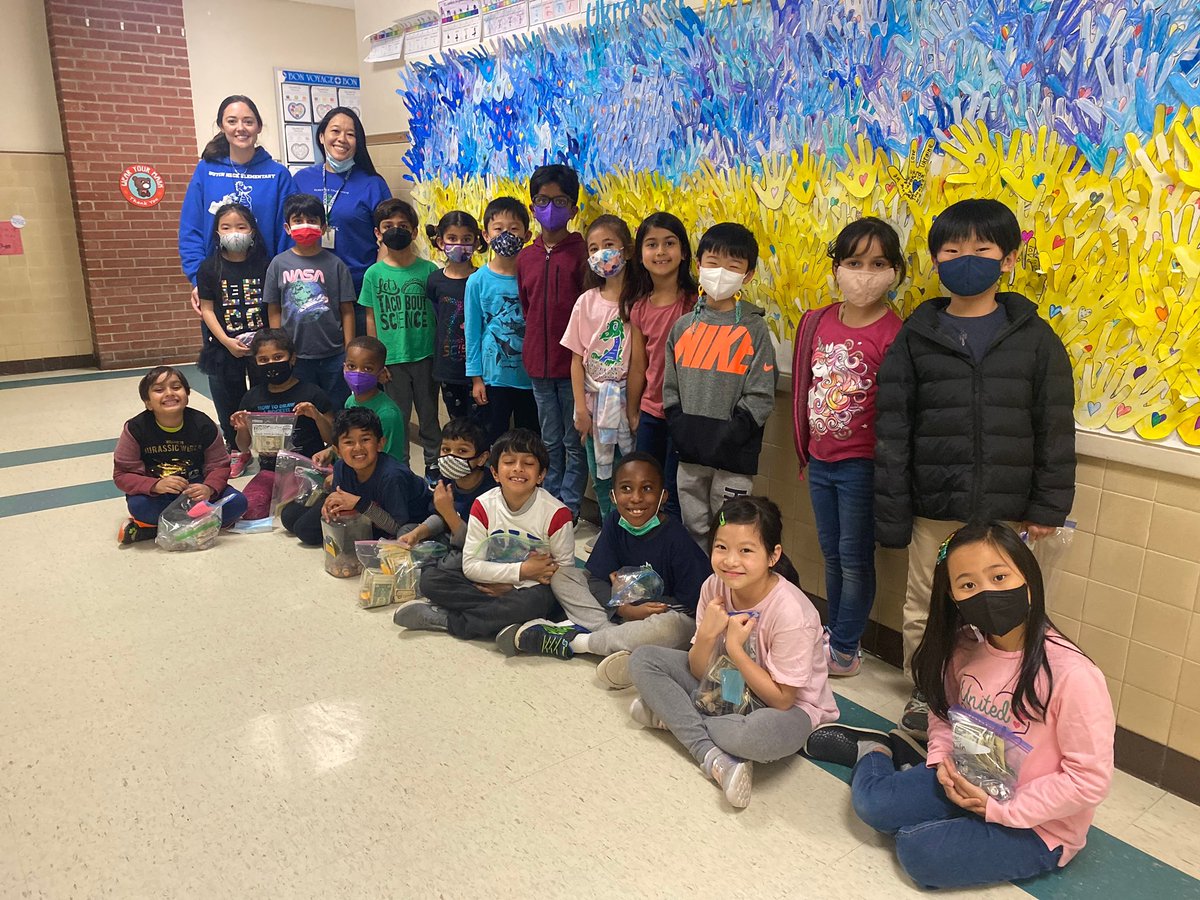 DutchNeckWWP's tweet photo. The DN dragons raised $5572 to help Ukrainian refugees! Special thanks to Mrs. Baldrey, Ms. Nodong and many other teachers for helping make this amazing donation possible 💙💚🇺🇦 #kidshelpingkids https://t.co/5xKhv1t3Zu