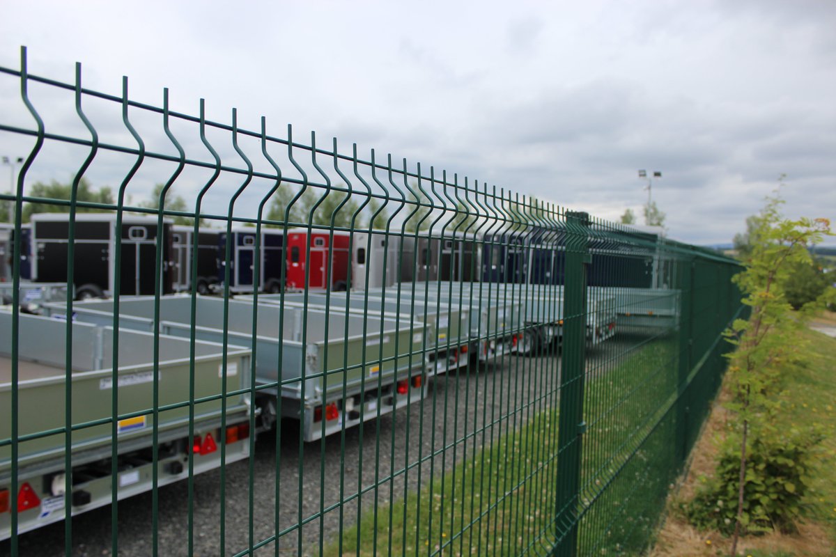 We supply high-security fencing.
We supply security-rated fencing.
We supply patented security products.

But did you know we also supply a wide range of mesh fencing from stock? For contractors looking for a simple solution to demarcation give us a call.
lnkd.in/dsZNMJu6