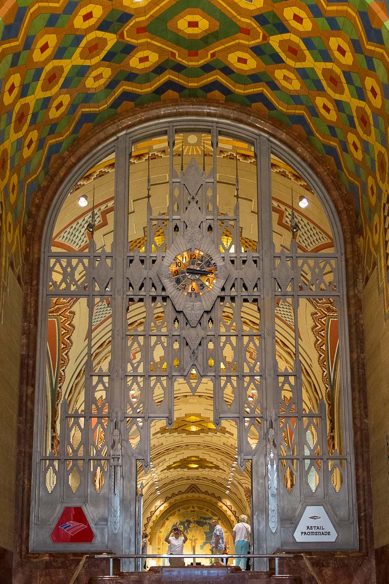 Hour_Detroit's tweet image. Did you know? The iconic clock at the Guardian Building’s main entrance was designed by stained-glass master Louis Comfort Tiffany. Only four clocks of this style exist in the world. #DidYouKnowDetroit⁠
⁠
📸 Vincent Arel